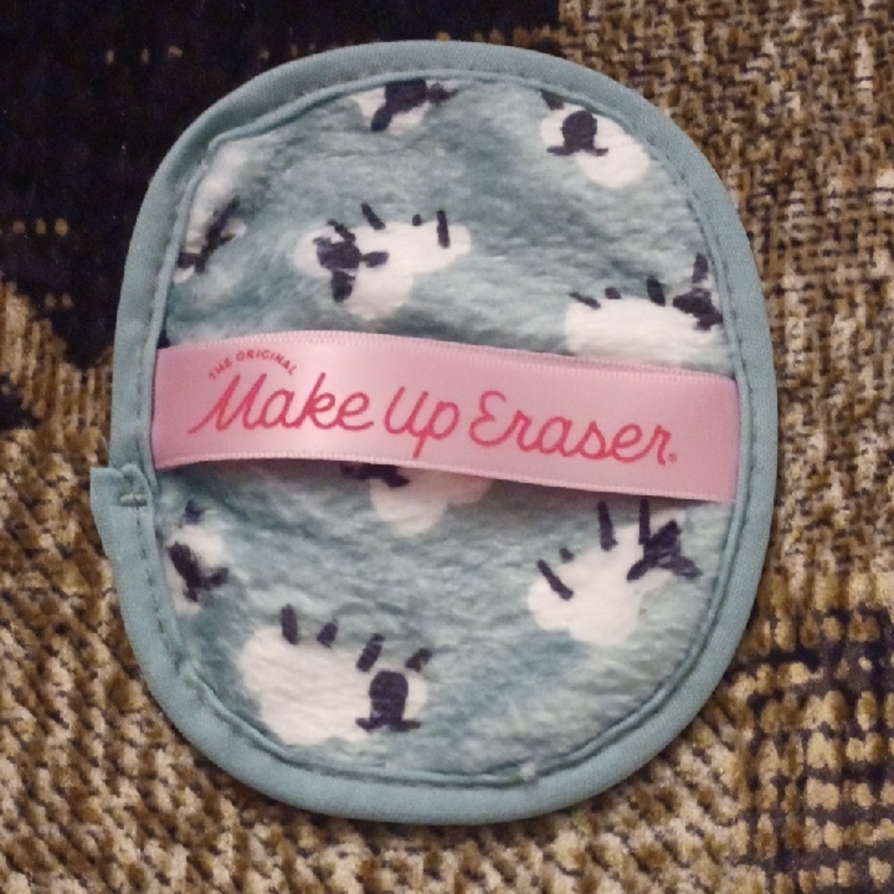 4/$30 New "The Original MakeUp Eraser" - Fleece